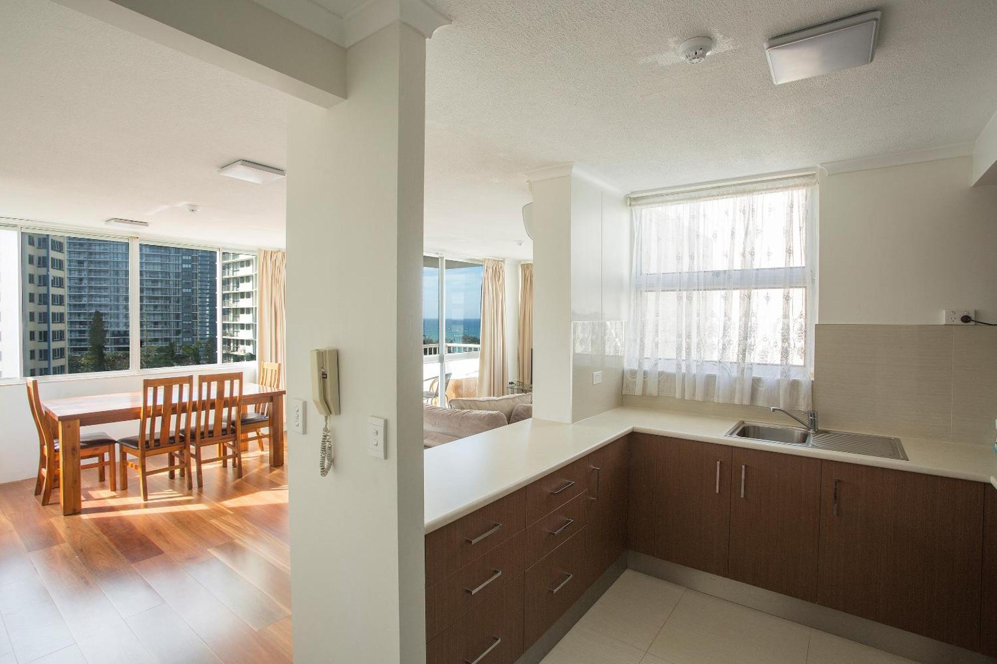 View Pacific Apartments Gold Coast Room photo